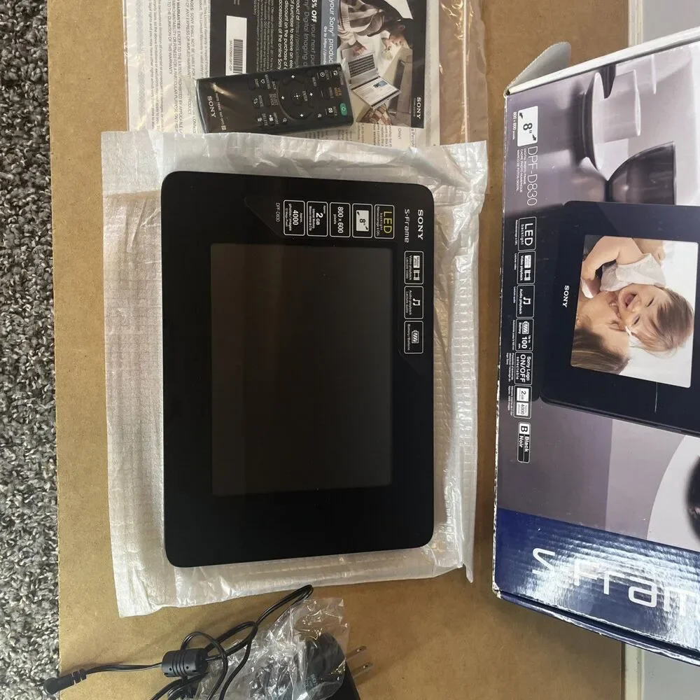 Sony Digital DPF-D830 8